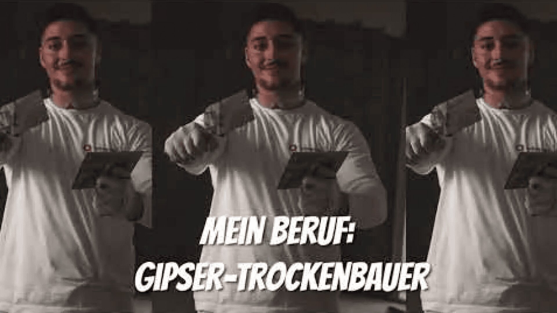 Ein Mann in einem weißen Hemd hält lächelnd Gipserwerkzeuge in beiden Händen. Der deutsche Text MEIN BERUF: GIPSER-TROCKENBAUER erscheint unten, was so viel bedeutet wie Mein Beruf: Stuckateur-Trockenbauer.